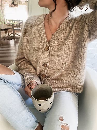 Ravelry Home Cardigan Pattern By Caidree