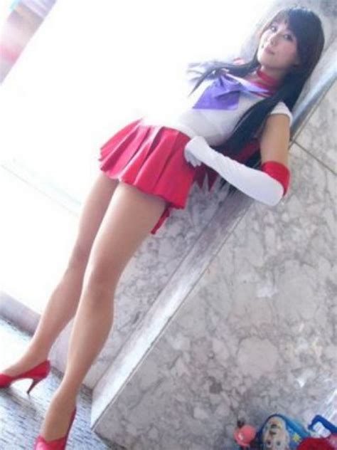 Sailor Moon Never Looked This Grown Up 16 Sexy Sailor Moon Cosplay