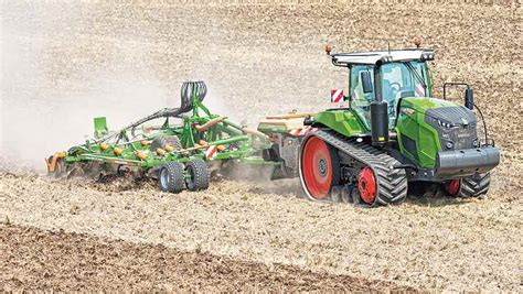 Fendt Lifts The Lid On Rebranded Challenger Kit Farmers Weekly