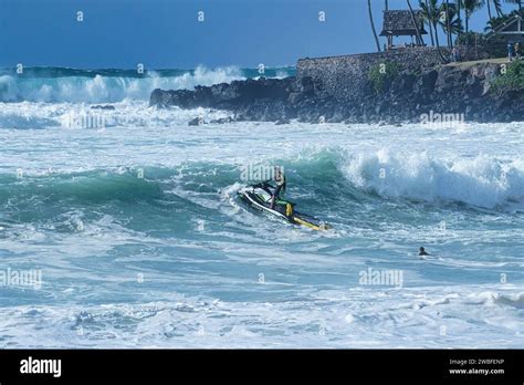 Oahu, Hawaii big waves Stock Photo - Alamy