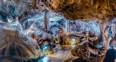 Excursión a la Cueva de Valporquero desde León