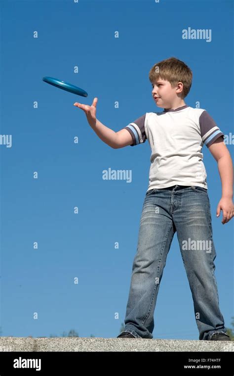 Flying disk hi-res stock photography and images - Alamy