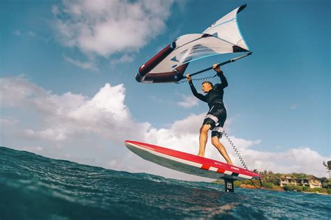 Cours de Wing Foil à Hyères sur la Plage de l Almanarre Var