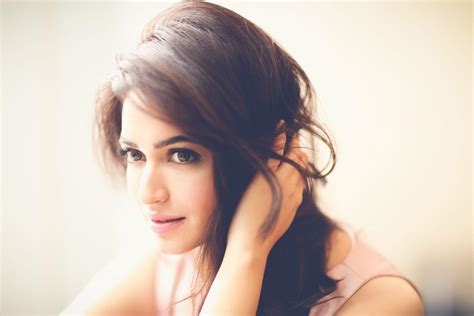 Kriti Kharbanda Hd Wallpapers Top Free Kriti Kharbanda Hd Backgrounds