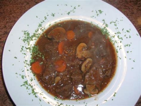 Boeuf Bourguignon französisches Schmorgericht aus Burgund Rezept