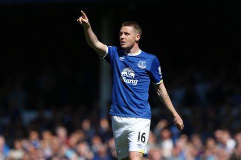 Everton transfer news: Crystal Palace keen to take James McCarthy on ...