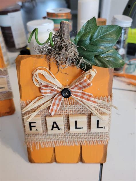 Pin By Linda Dipoalo On Craft Ideas In Fall Halloween Crafts