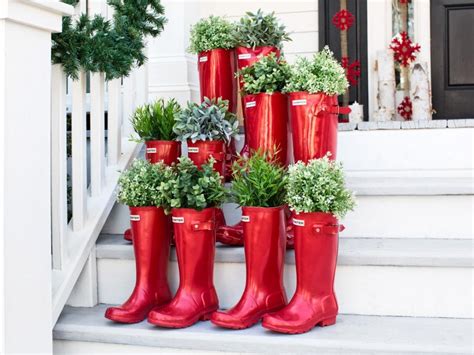 Unique Outdoor Christmas Decorations & Garden Ideas