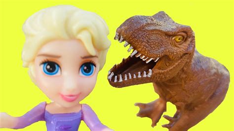 Elsa And Tianna Toddlers Dinosaur Attack Elsa Froze The Dinosaurs Fun