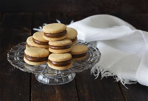 Alfajores caseros de almendra la receta fácil paso a paso Paco