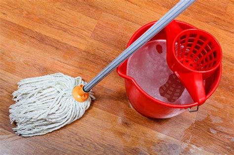Mopping Mistakes - All Kleen Carpet Cleaning