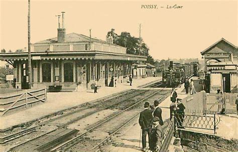 Poissy La Gare 3eme Vue Carte Postale Ancienne Et Vue D Hier Et