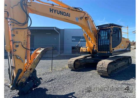 Used 2013 Hyundai ROBEX 210LC 9 Excavator In Listed On Machines4u