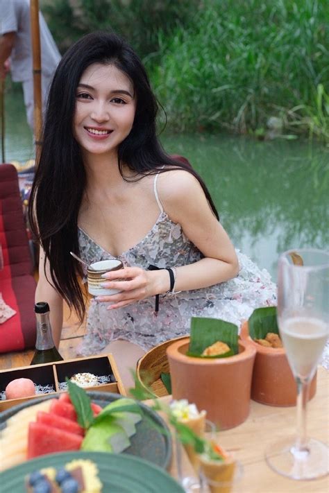 Hot Girl Tu I Qua I Trong Au N Sau Th Ng H T M N Ng Ng C Saostar Vn