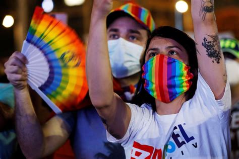 Global Pride Coronavirus En Israel Miles Asisten A Marchas Del Orgullo Gay En Plena