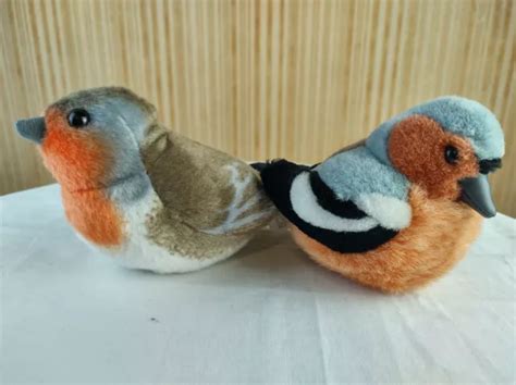 Rare K M International Wild Republic Oiseau Avec Son Jouet En Peluche