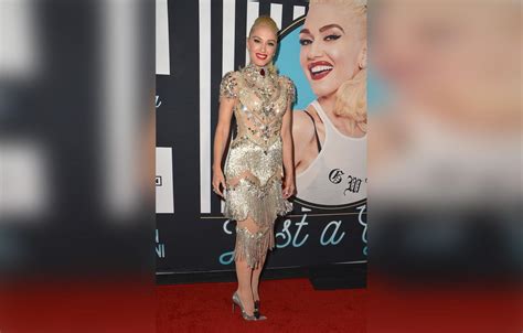 Gwen Stefani Wears Nude Dress At Event With Blake Shelton