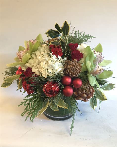 Merry Christmas Arrangement Christmas Flower Arrangements Christmas