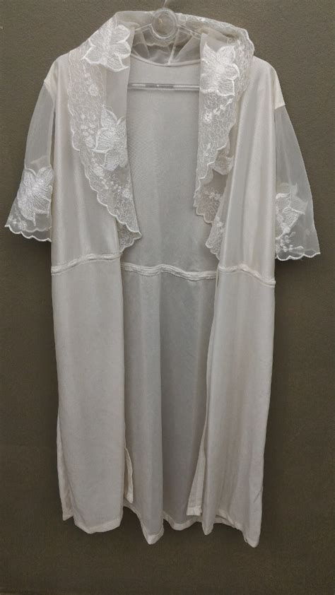 Camisola Curta C Robe Penhoar Branco Cetim Seda Renda R Em