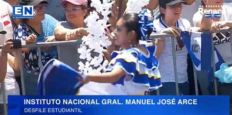 Desfile militar en El Salvador Día de la Independencia El Salvador