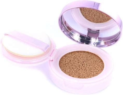 L Oréal Paris Nude Magique Cushion 4 Rose Vanille Foundation bol