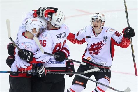 Hockey Sur Glace Khl L Epervier Vole Encore Khl Kontinental