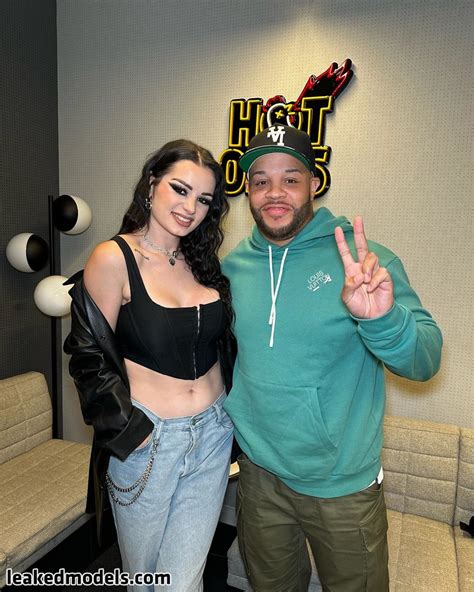 Saraya Bevis Realpaigewwe Nude Leaks Onlyfans Photo Leaked Models