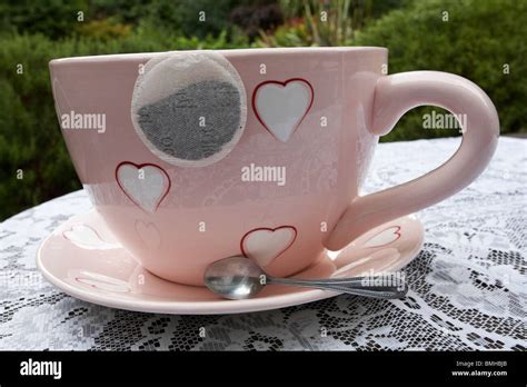 Giant Tea Cup Hi Res Stock Photography And Images Alamy