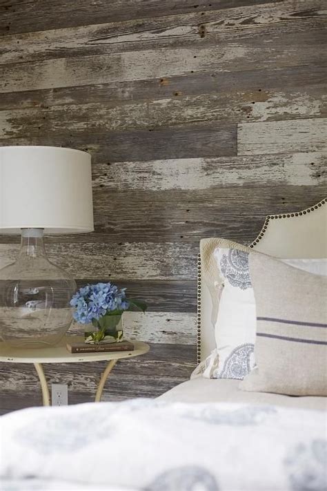 Rustic Cottage Bedroom With Barn Board Wall Barn Board Wall