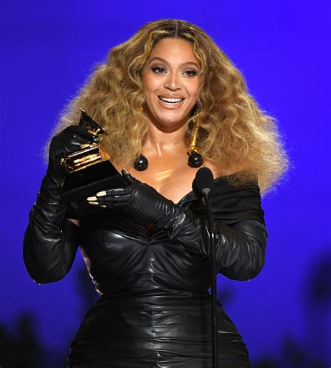 Beyoncé’s Nail Gloves Deserved Their Own Award at the Grammys 2021 ...