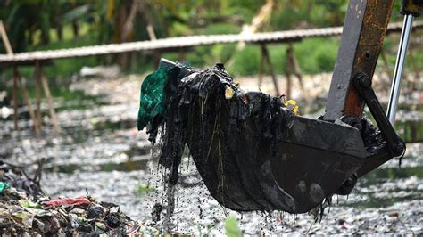 Sampah Di Kali Pisang Batu Bekasi