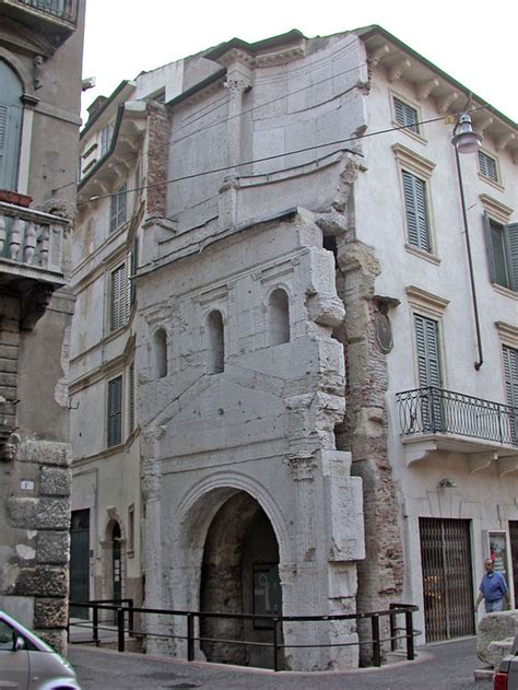 Porta Dei Leoni Verona Overblijfselen Oude Romeinse Stadsmuur