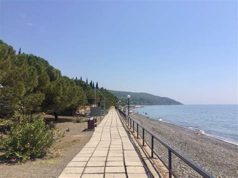 Blogger posts photos of empty beaches in Crimea | UNIAN