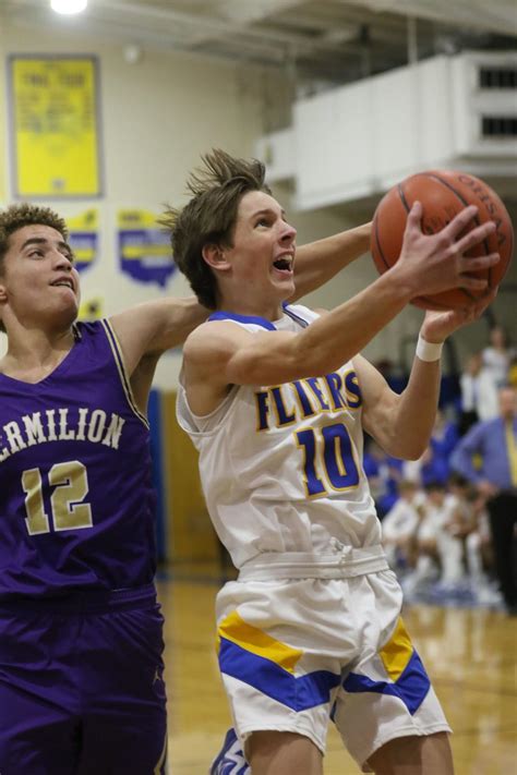 Clydes Brayden Olson Messengerherald Boys Athlete Of Year Yahoo Sports