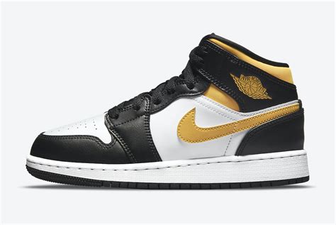 Preview Air Jordan 1 Mid Gs Blackuniversity Gold Le Site De La Sneaker