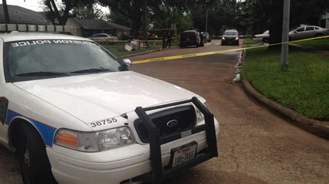 Burglary Suspect Shot By Police In Southwest Houston Abc13 Houston