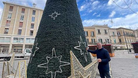 Via Al Natale Di Lecce Domani Sera Si Accendono Le Luminarie In Piazza