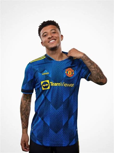 Manchester United Rilis Jersey Ketiga Musim 2021 2022 Netizen