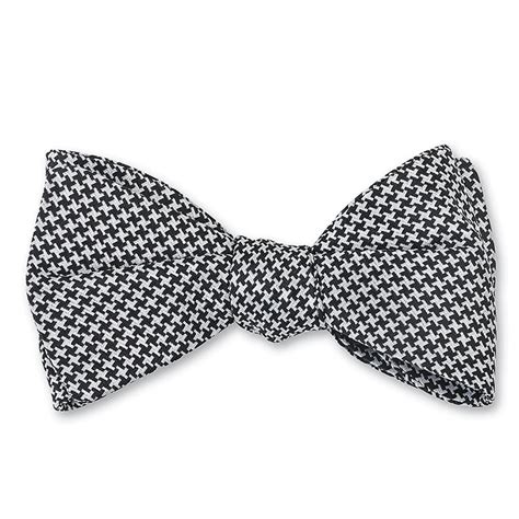 Houndstooth Small Bow Tie