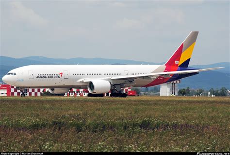 Hl Asiana Airlines Boeing Eer Photo By Marian Chovancak Id