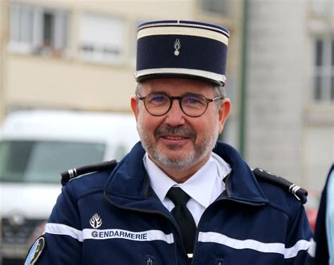 Gendarmerie Le Major Frédéric Cateigne Très Heureux De Son Retour à Evron