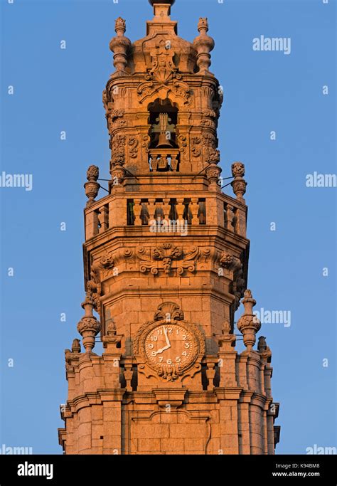 Clerigos Tower Porto Fotos Und Bildmaterial In Hoher Aufl Sung Alamy