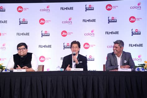 Shah Rukh Khan announces the 63rd Jio Filmfare Awards 2018 - Core ...