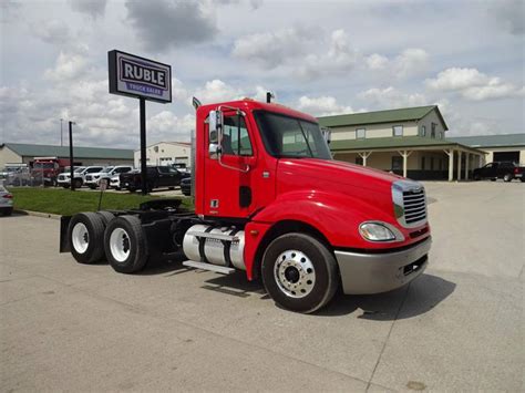 2006 Freightliner Columbia For Sale Day Cab 6lx00995