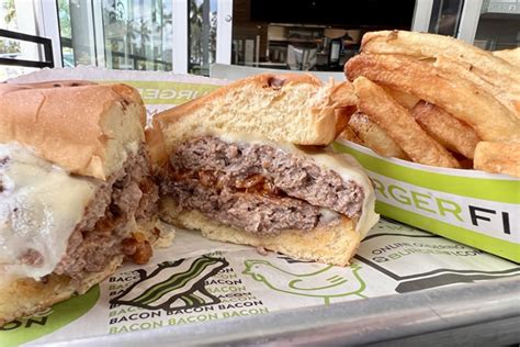 A Burger A Week Burgerfi Dinesarasota