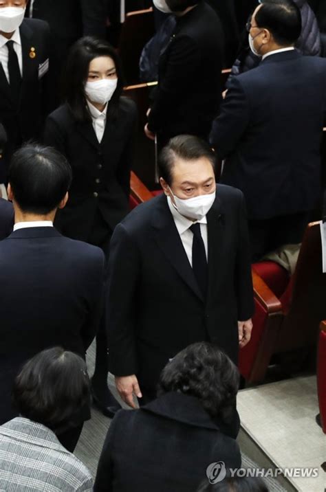 한국교회 이태원 참사 위로 예배 참석 마친 윤 대통령 내외 네이트 뉴스