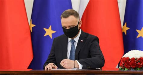 Prezydent Andrzej Duda Ratyfikowa Decyzj Ws Zasob W W Asnych W