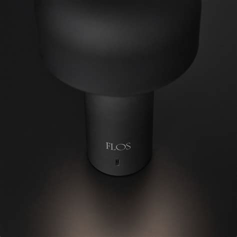 Flos Bellhop Aufladbare Led Tischleuchte Schwarz Lampenwelt De