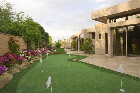 27 Golf Backyard Putting Green Ideas - Designing Idea