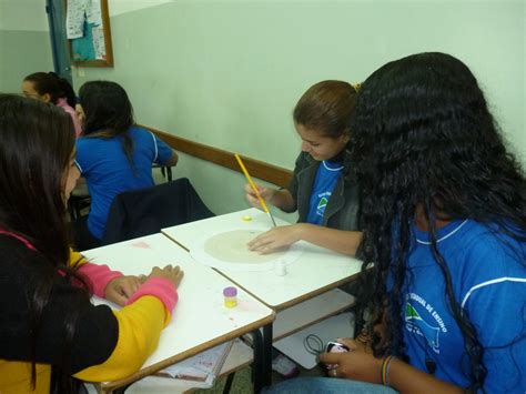 Sala de Tecnologias Sidrônio AULA DE ARTES PROFESSORA ROSANA Arte